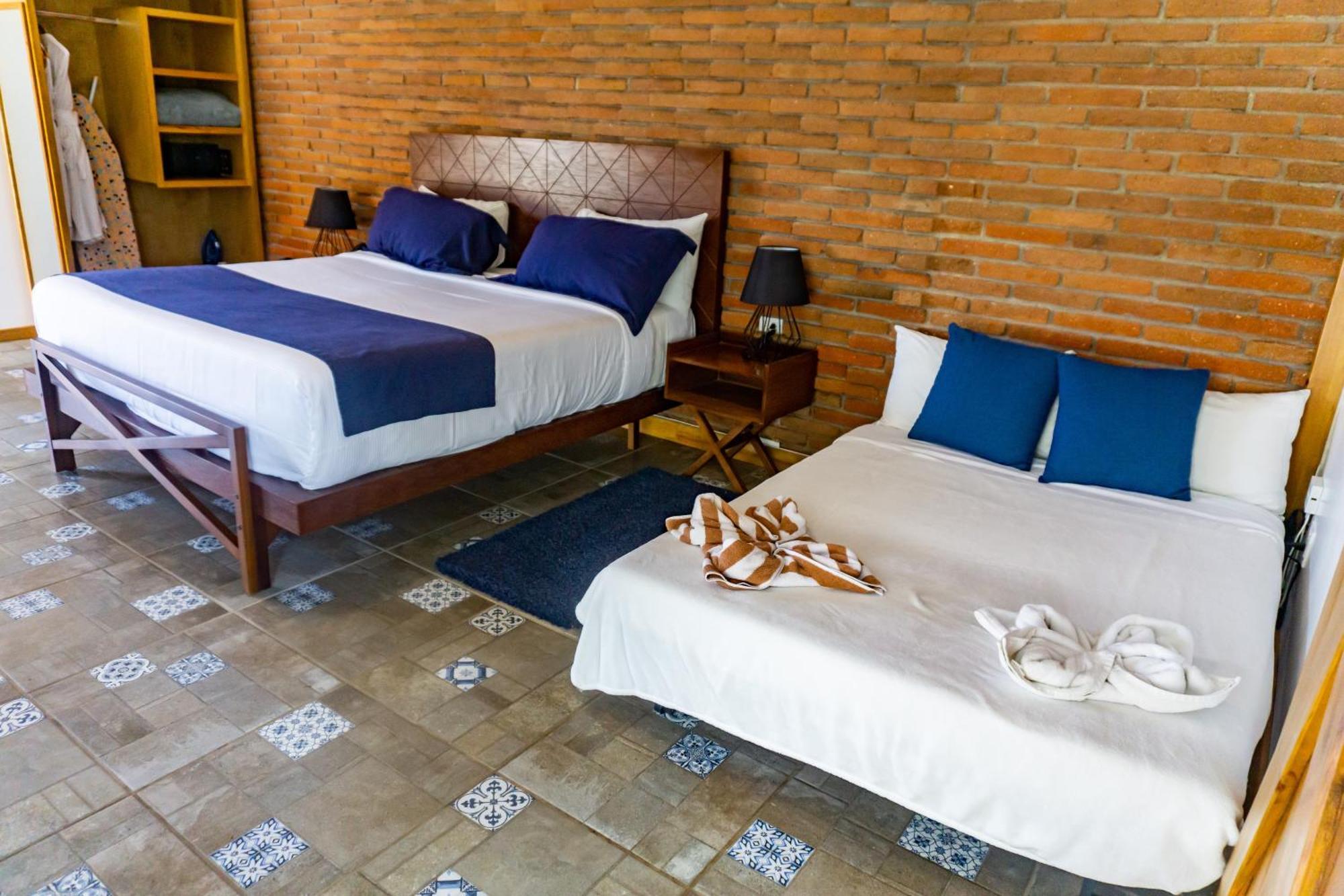 Ojo Azul Resort Guadalupe Eksteriør billede
