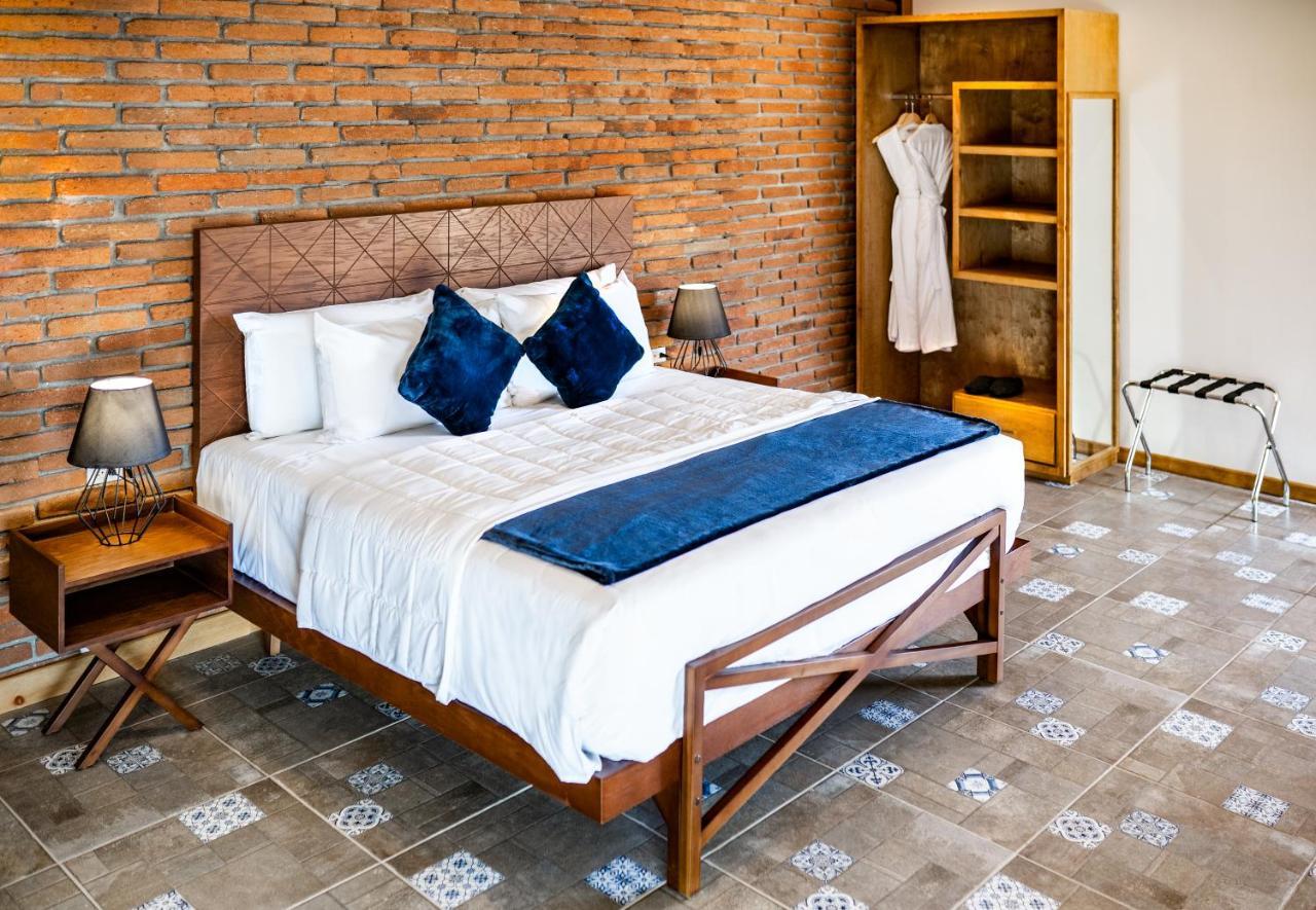Ojo Azul Resort Guadalupe Eksteriør billede