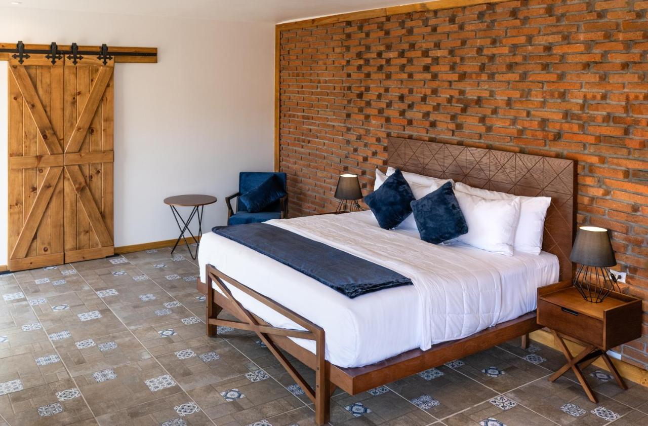 Ojo Azul Resort Guadalupe Eksteriør billede